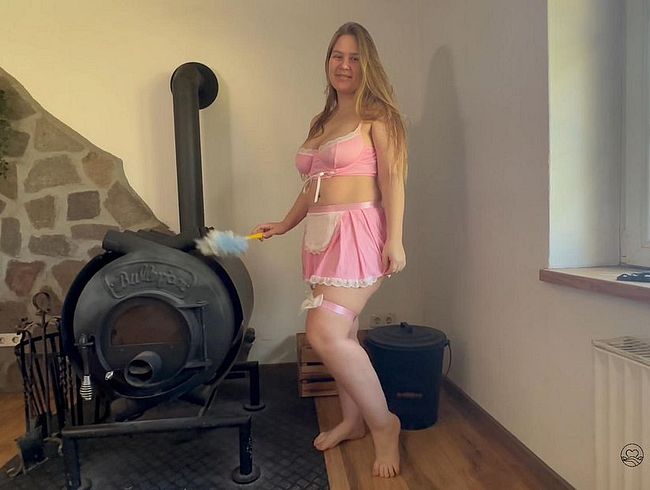 Maja-Meer Porno Video: Deine kleine Putzskla*in (uncut)