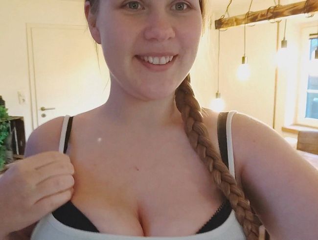 Maja-Meer Porno Video: Der Weihnachtsmann fi**t mich BLANK!