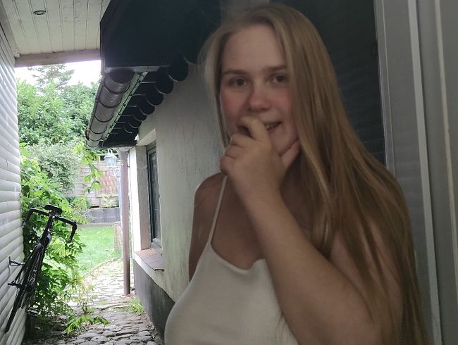 Maja-Meer Porno Video: fu*k! EINGEpi**T vor der Tür - Ich habs nicht mehr geschafft!