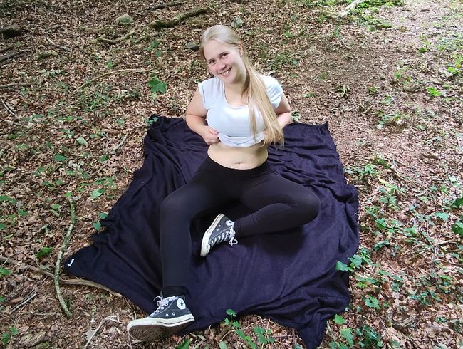 Maja-Meer Porno Video: Im Wald gefin**rt! Willst du mir zuschauen?