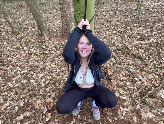 Maja-Meer Porno Video: Mein geiles s*x Date im Wald - gefess*lt und gefi**t!