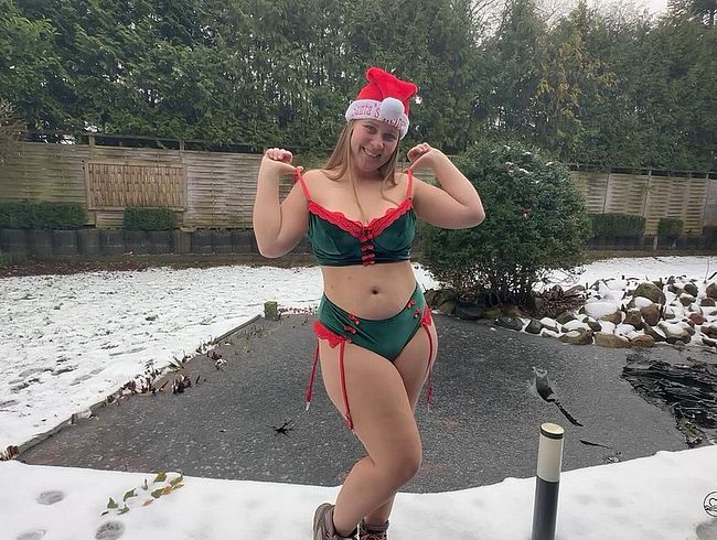 Maja-Meer Porno Video: Santas Little Helper